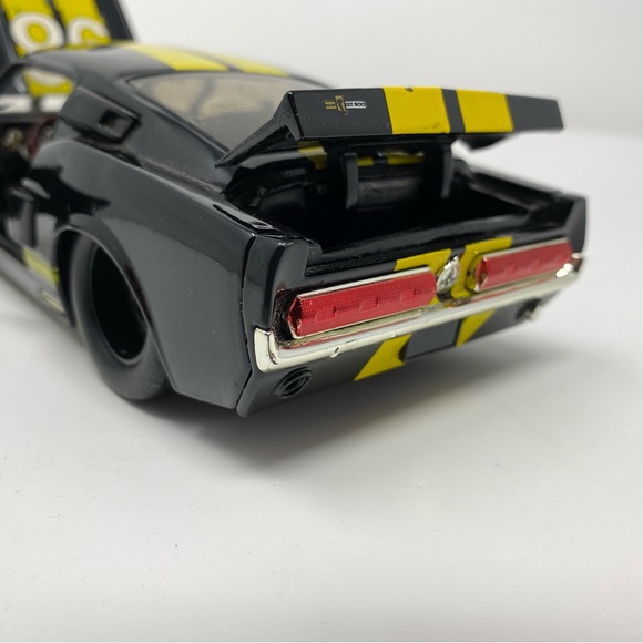 1967 Shelby GT-500KR 1:24 scale diecast car by Jada Big Time Muscle (Used)‎ - Picture 10 of 13